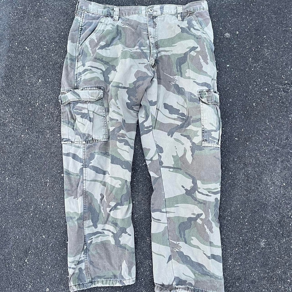 Fleece Lined insulated Wrangler Camo AOP pants size 36" x 30"